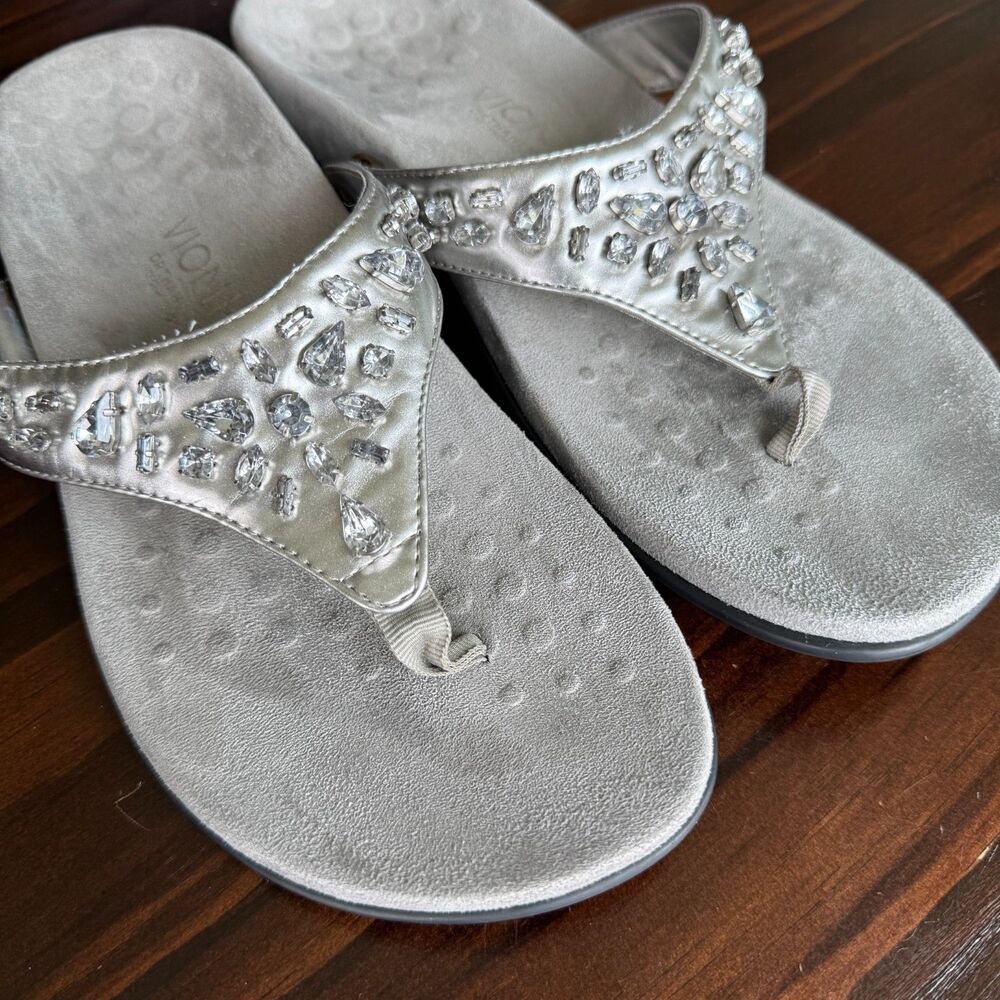 Vionic Floriana sandals Women's Pearl Beaded Metallic Silver Slip On Size 9 - Picture 4 of 9